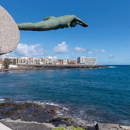 Home2book Stunning Sea Front Appartement