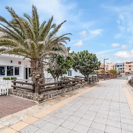Home2book Stunning Sea Front Appartement *